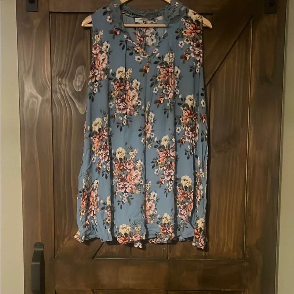 Floral Sleeveless Blouse